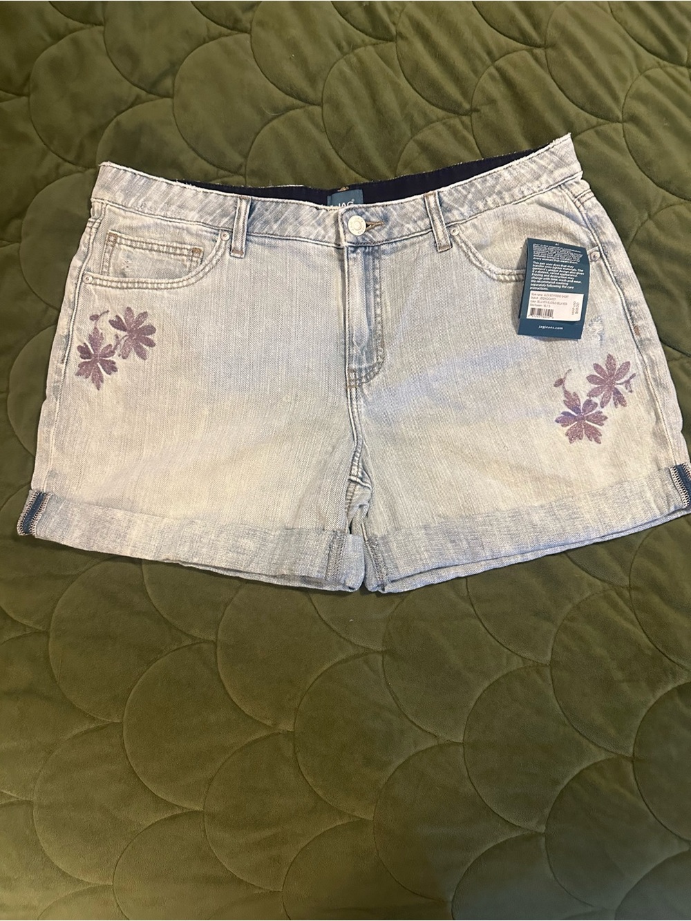 NWT Jag Light Wash Denim Shorts with Purple Floral Embroidery